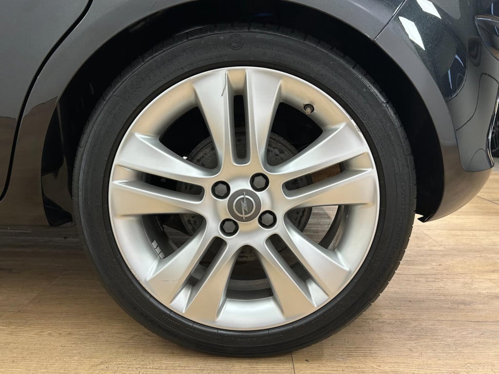 Opel Corsa occasion 1.4-16v cosmo | automaat | tweedehands opel corsa | zwa