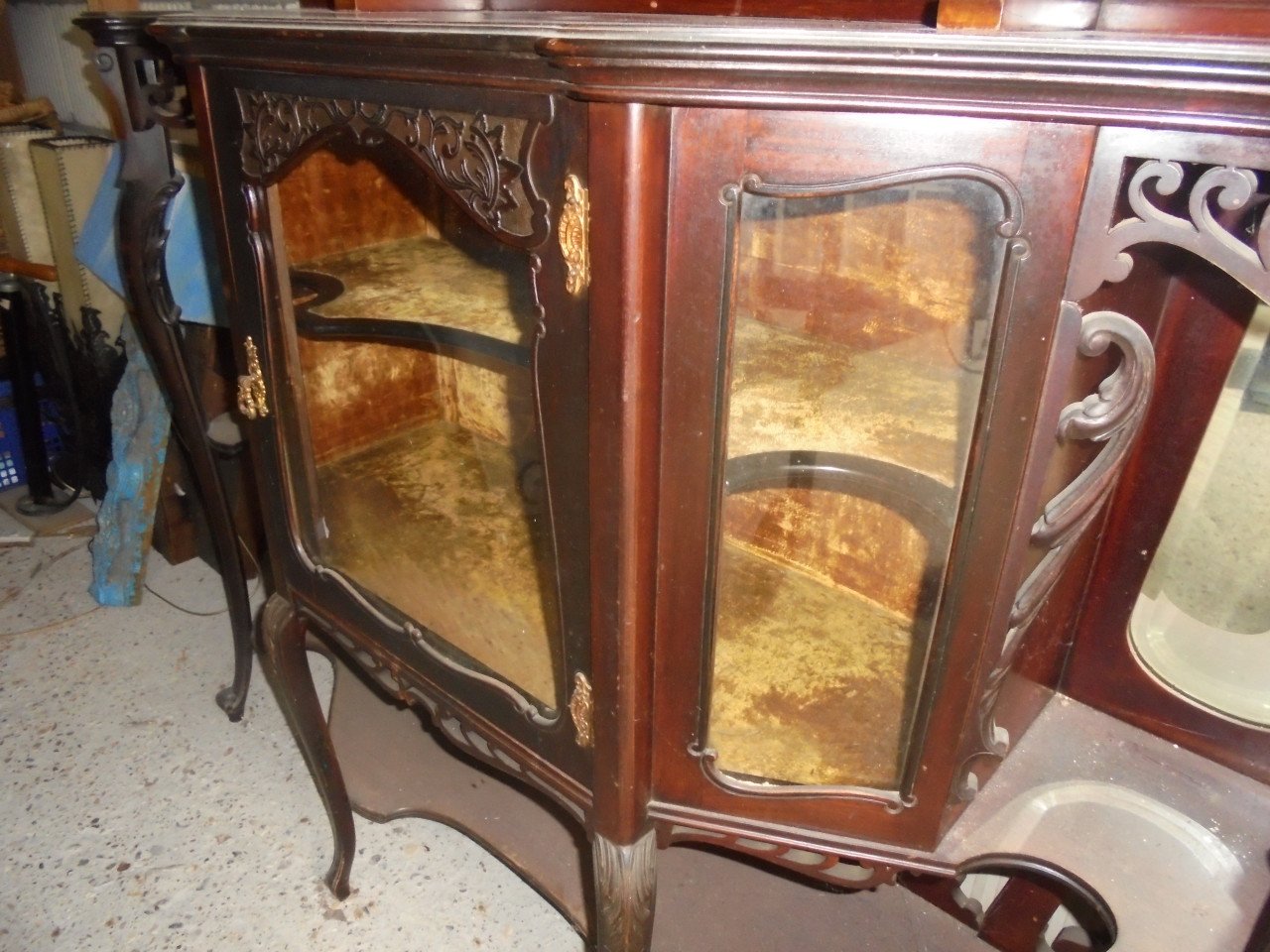 Antieke Queen Anne kast