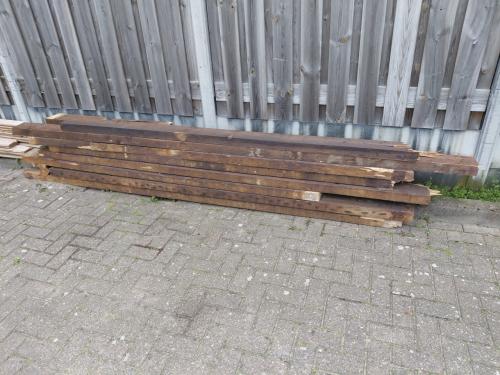 Vuren houten balken gebruikt