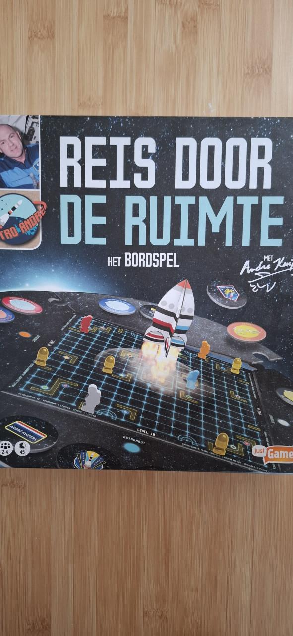 Reis door de ruimte