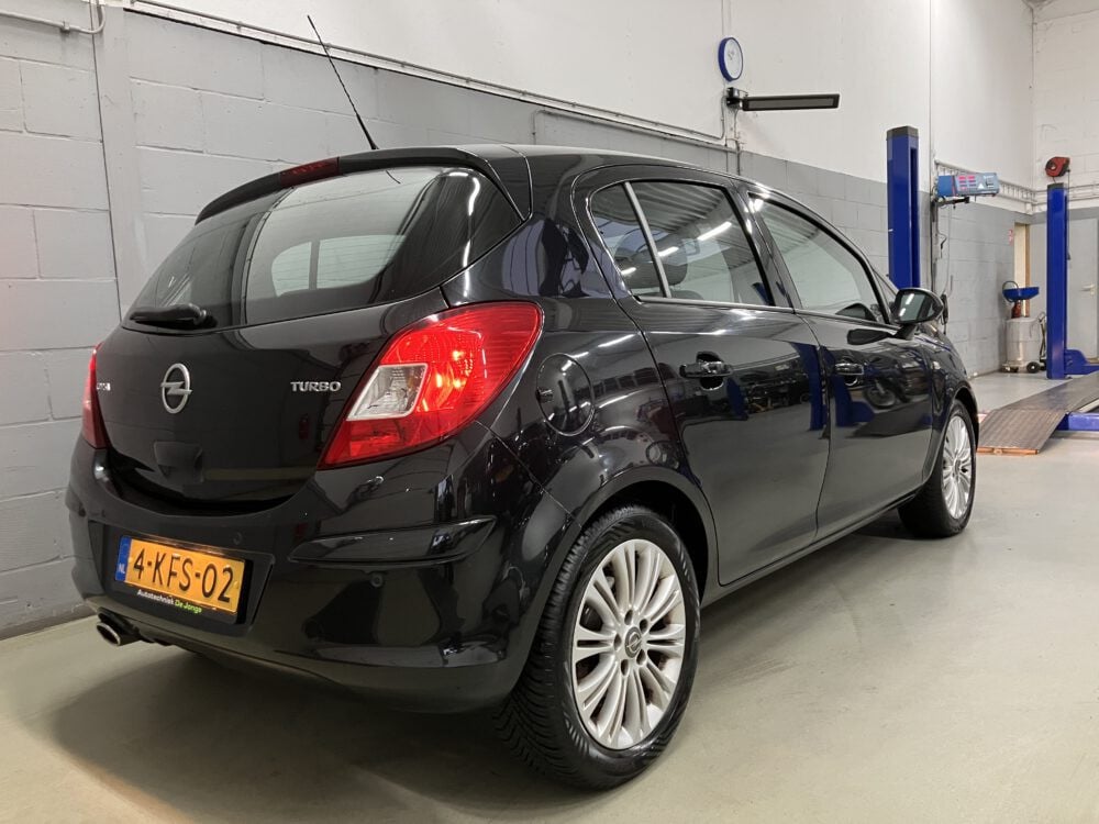 Opel Corsa 1.4 Turbo Cosmo