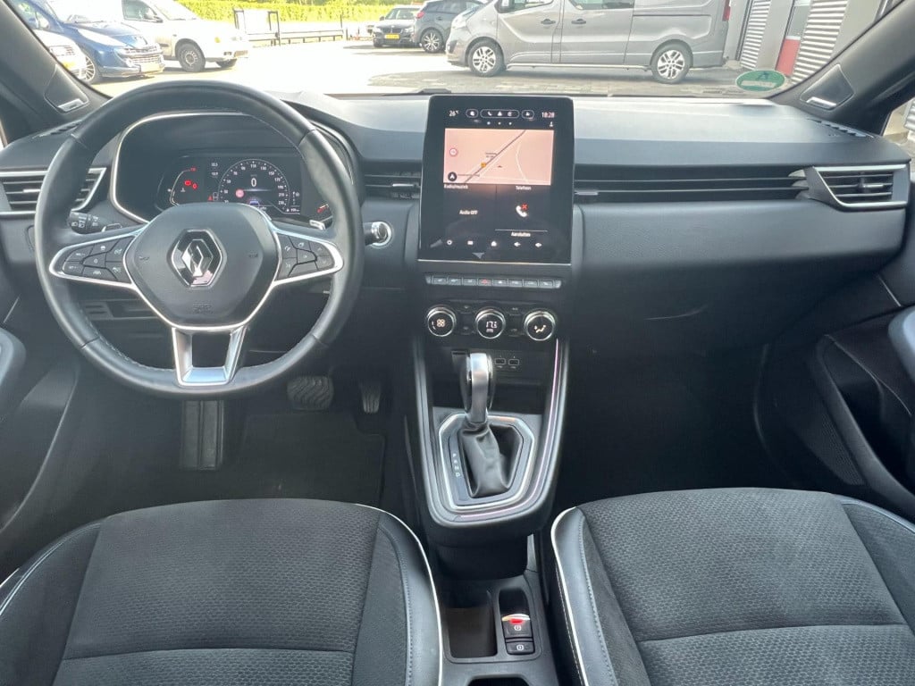 Renault Clio 1.3 tce full options