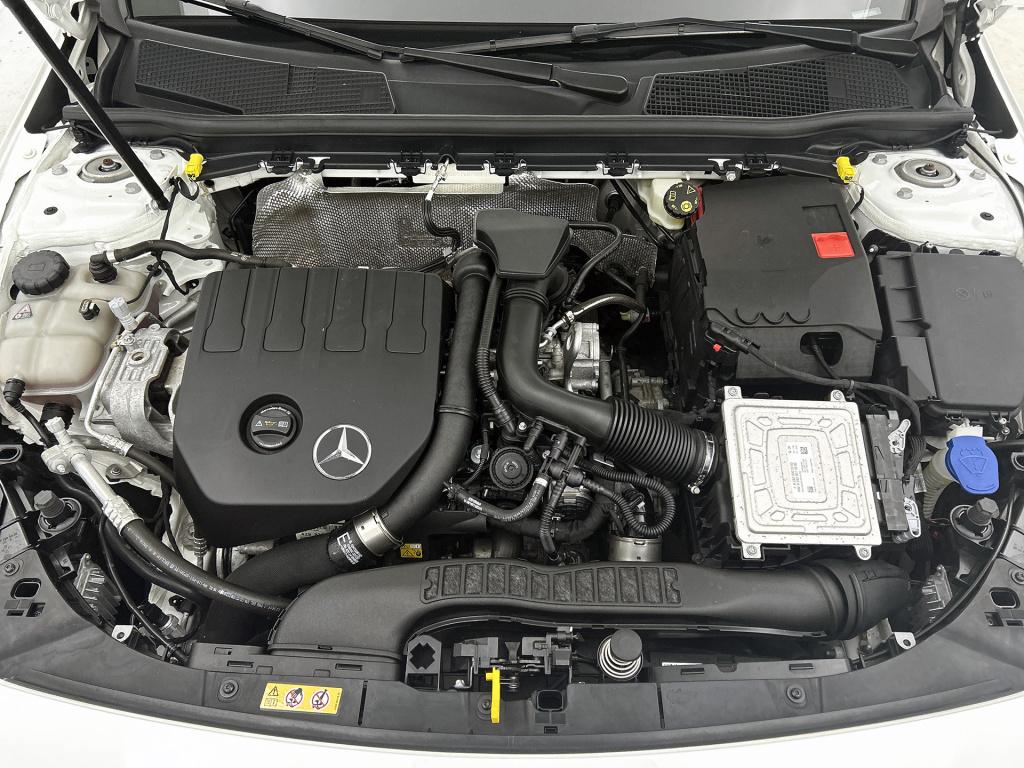 Mercedes-Benz A-Klasse 180 business solution ledkoplampen |  achteruitrijca