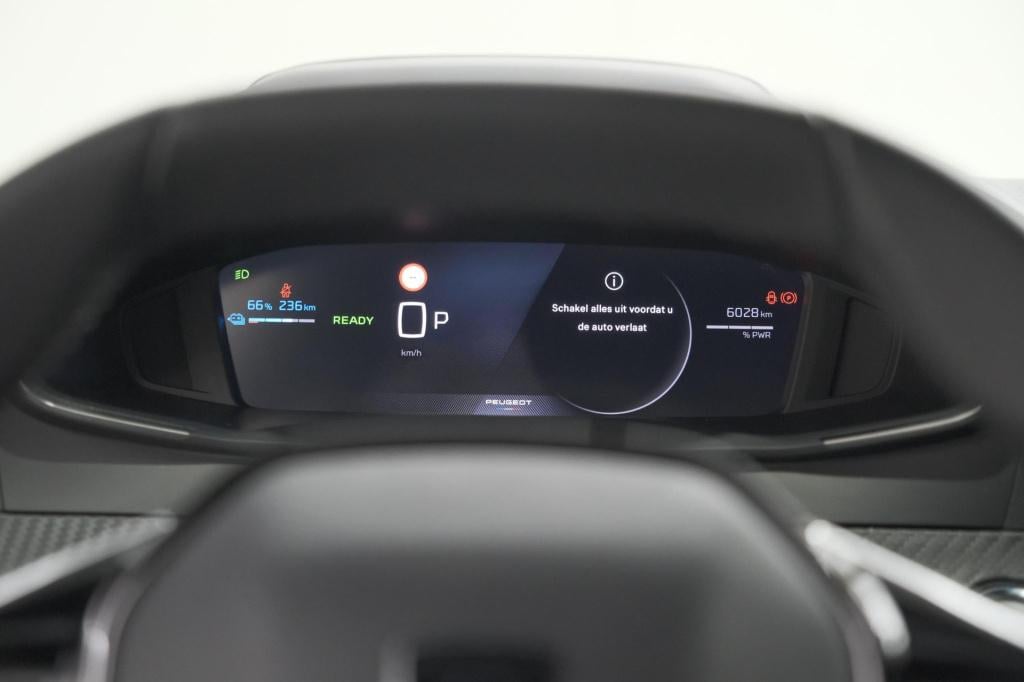 Peugeot E-2008 ev allure avantage 54 kwh | soh 97,6% | 11 kw lader | apple 
