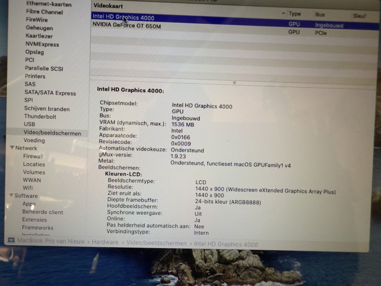 MacBook Pro 15 - i7 2,6 Ghz Quad-Core, 16MB RAM, 1TB SSD en 750 Gig HDD.