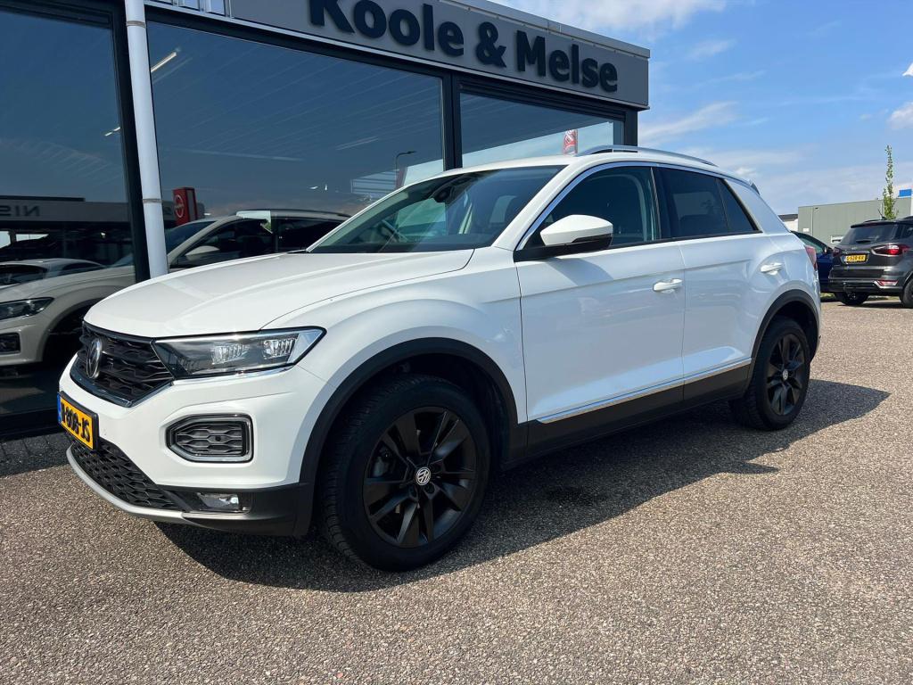 Volkswagen T-roc 1.5 tsi 150pk t-roc sport | dsg | trekhaak | led