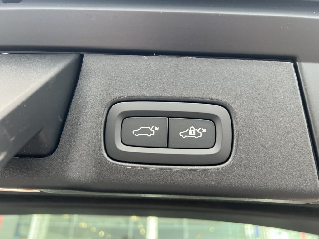 Volvo V90 t6 398pk awd recharge ultimate dark full options !