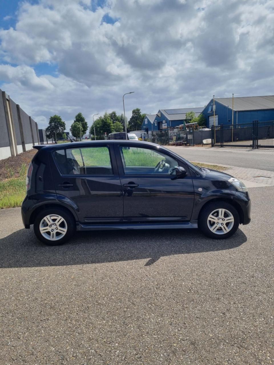 Daihatsu Sirion 2 1.5-16v sport