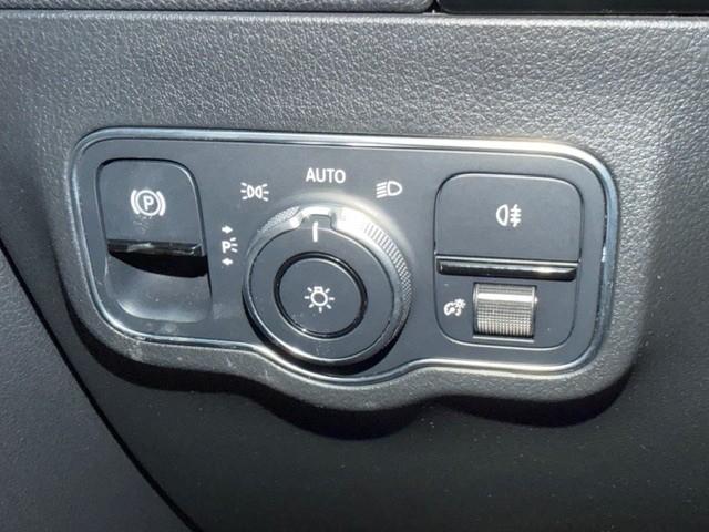 Mercedes-Benz Gla-klasse 180 business solution amg achteruitrij camera l sp