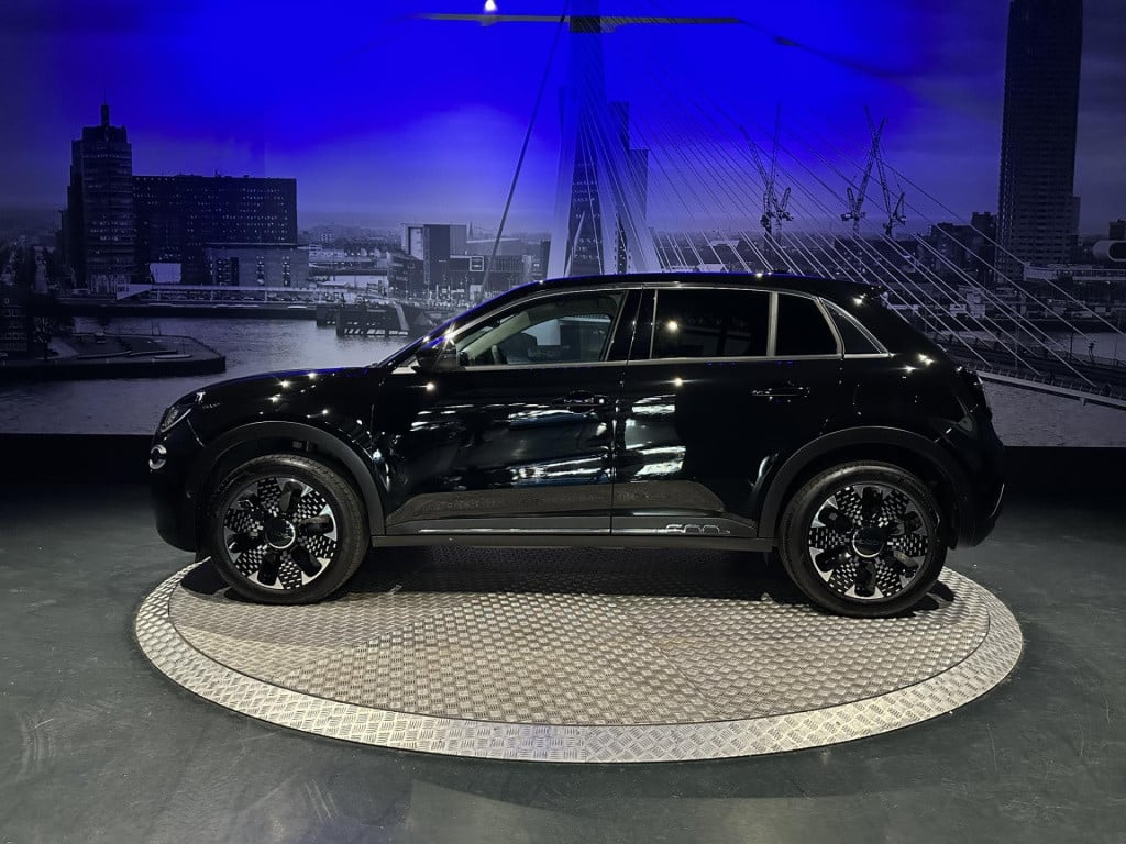 Fiat 600 1.2 hybrid la prima