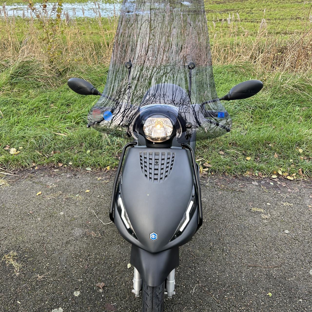 Piaggio Zip S Titanio Scooter 2022 - 4500km