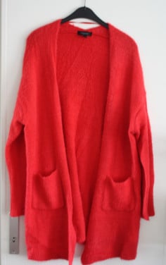 Rood-roze vest pluzig  maat  L42-44