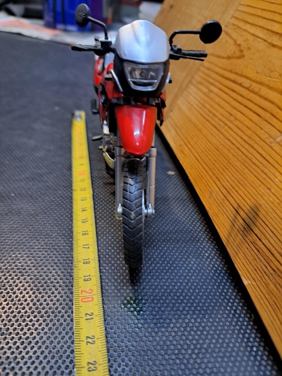 BMW F 650 g/s/  modelbouw