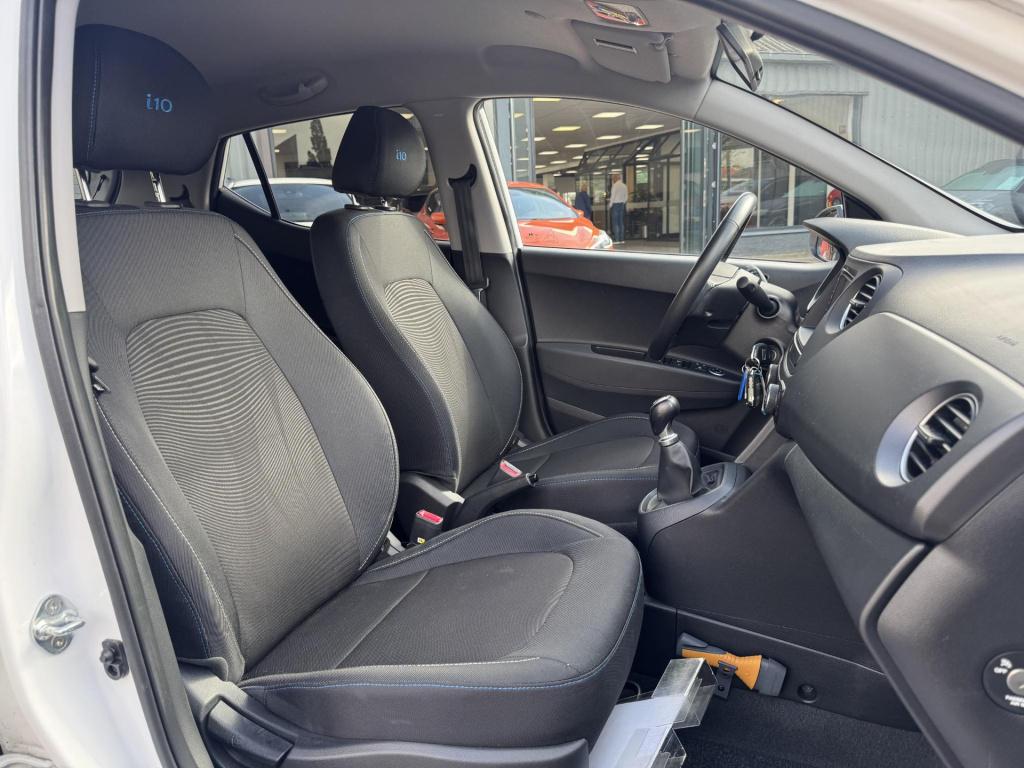Hyundai I 10 1.0i i-motion go! 2016