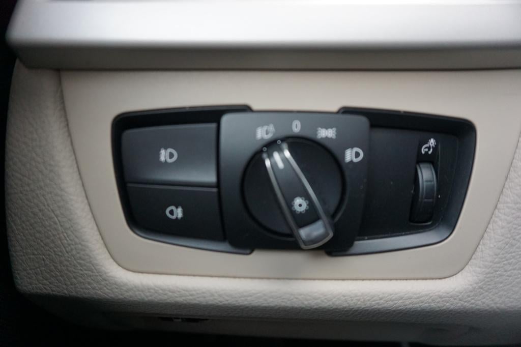 BMW 3-serie 330e high executive navi / leder / cruise contole / led / lm ve