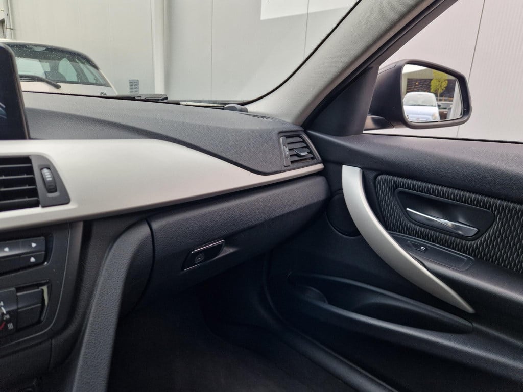 BMW 3-serie touring 320i executive
