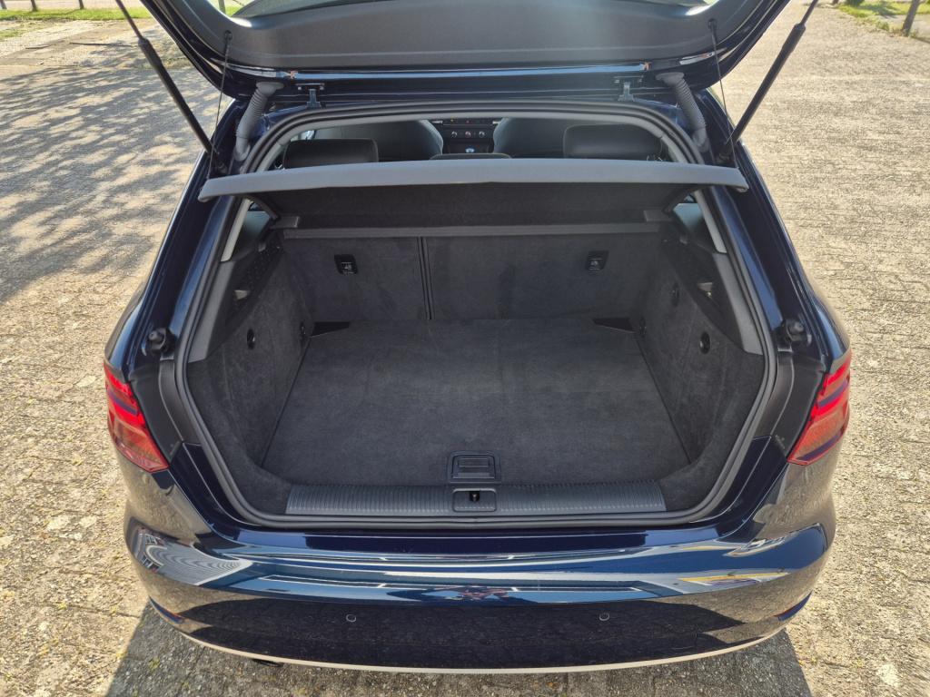 Audi A3 sportback 1.0 tfsi sport lease edition