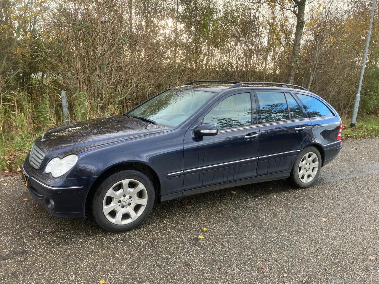 Mercedes C180