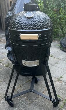 Nieuwe KAMADO BBQ 16 Inch + BBQ-Schort + XXL Tools + Gietijzeren pan
