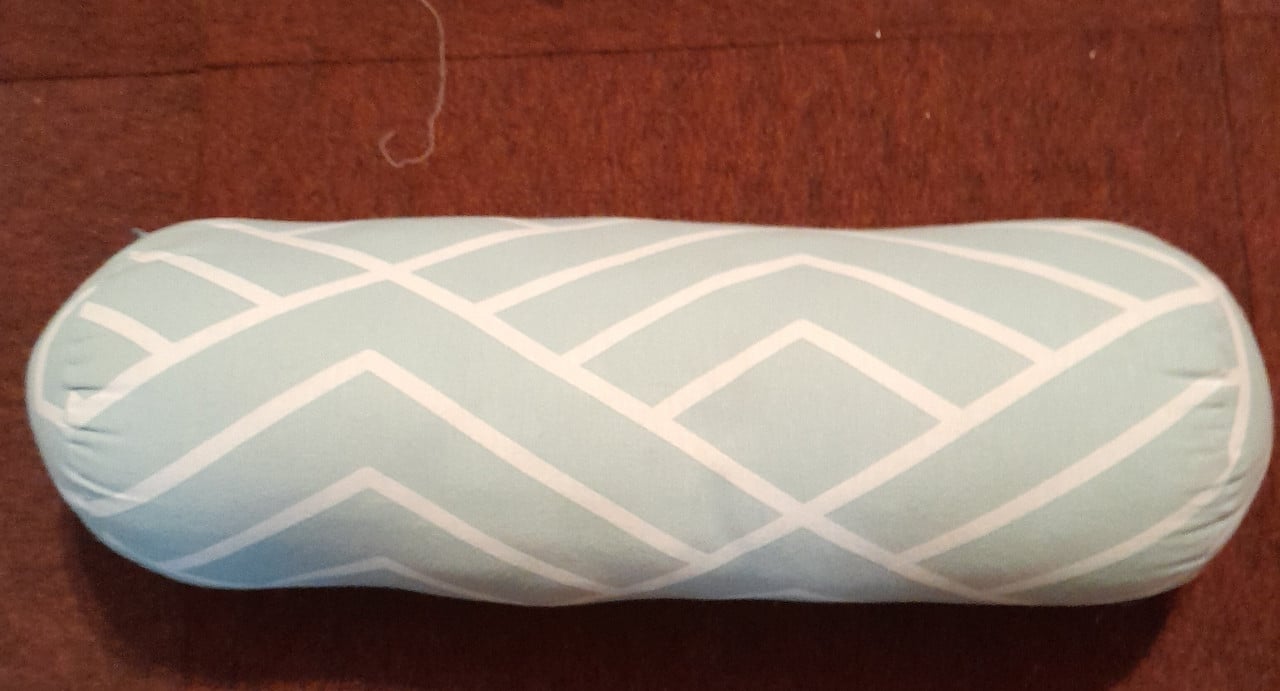 Div polyester dekbedden + hoofdkussens/nekrol v.a €2,00