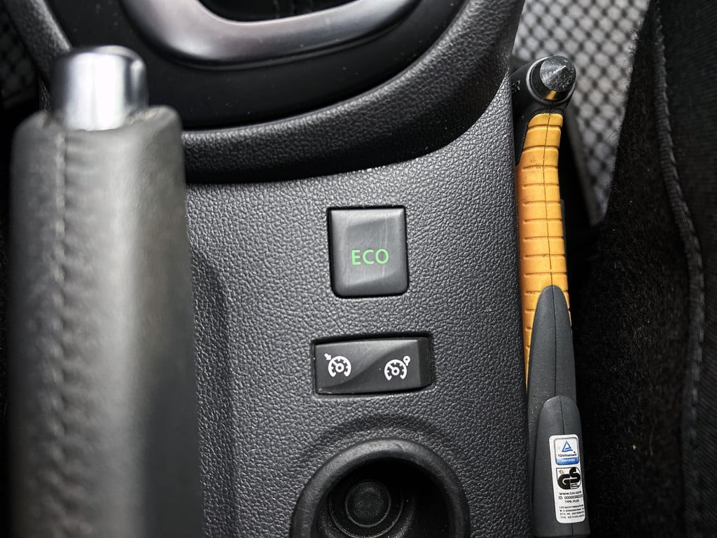 Renault Captur 1.3 tce intens / trekhaak / bose sound / camera / carplay-an