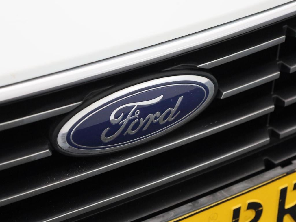 Ford Fiesta 1.0 ecoboost hybrid titanium | parkeer sensoren | cruise contro