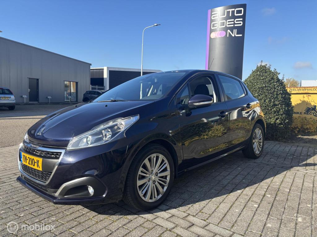 Peugeot 208 1.2 puretech signature 110pk
