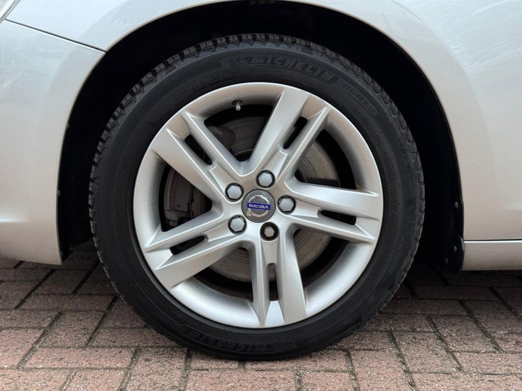 Volvo V60 2.4 d6 tw.en. r-des. automaat