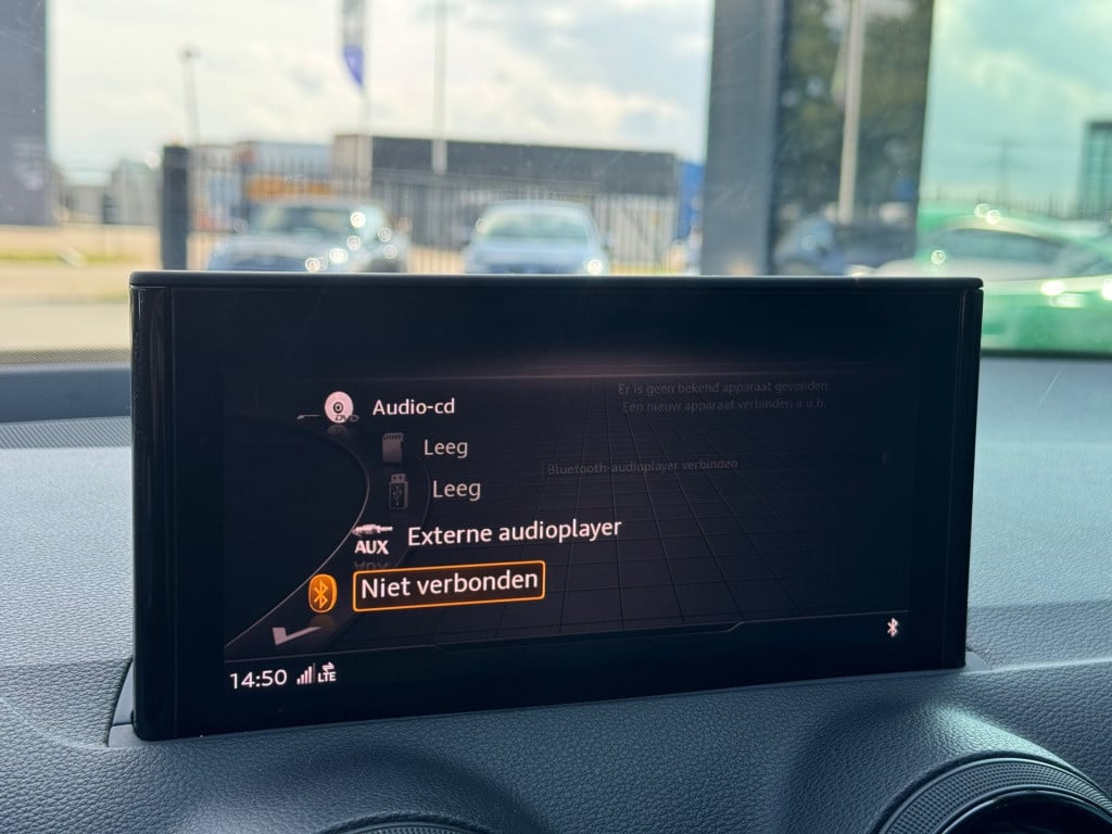 Audi Q2 30 tfsi sport * virtual cockpit * stoelverwarming * trekhaak