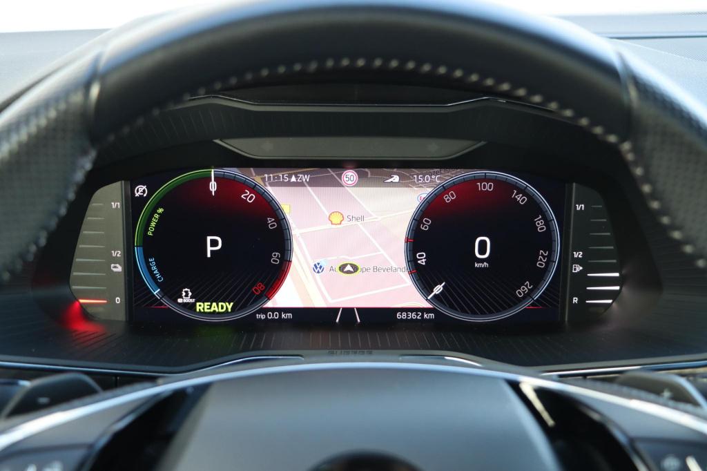 Skoda Superb combi 1.4 tsi iv sportline 218pk dsg6