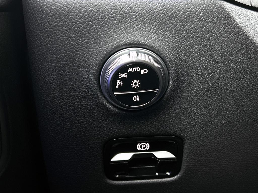 Mercedes-Benz Glc 300e 4matic business solution amg | premium | winterpakke