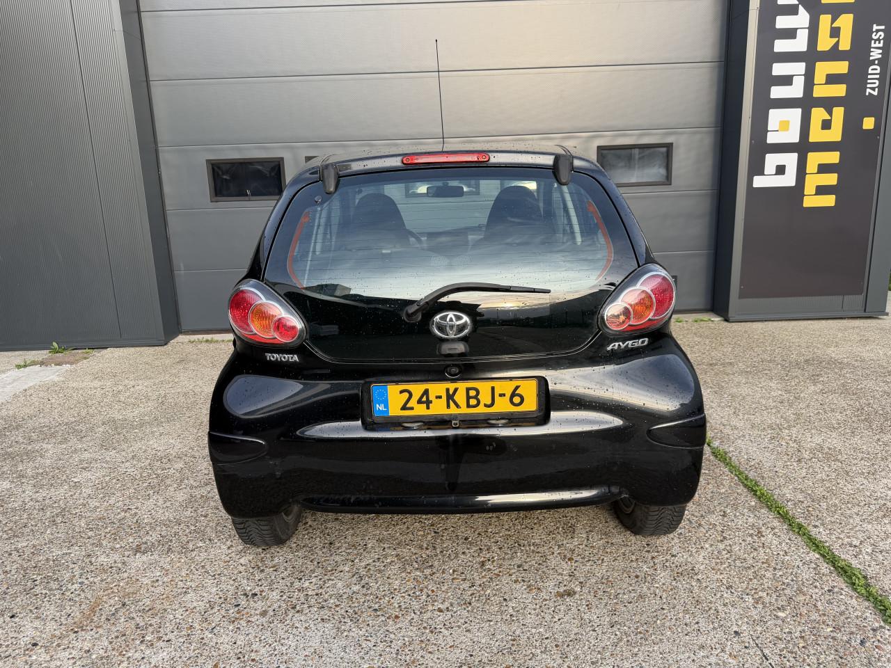 Toyota Aygo 1.0 12V Automaat 5DRS 2009 Zwart Airco Carplay Apk