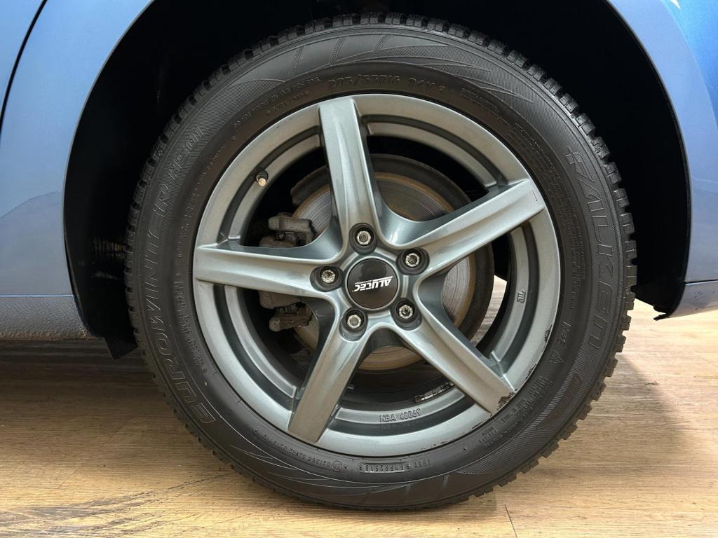 Volkswagen Touran occasion | blauw | tweedehands volkswagen touran | 7-zits