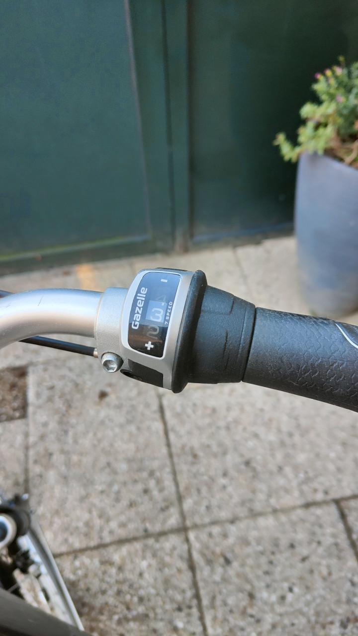 Electrische damesfiets, Gazelle
