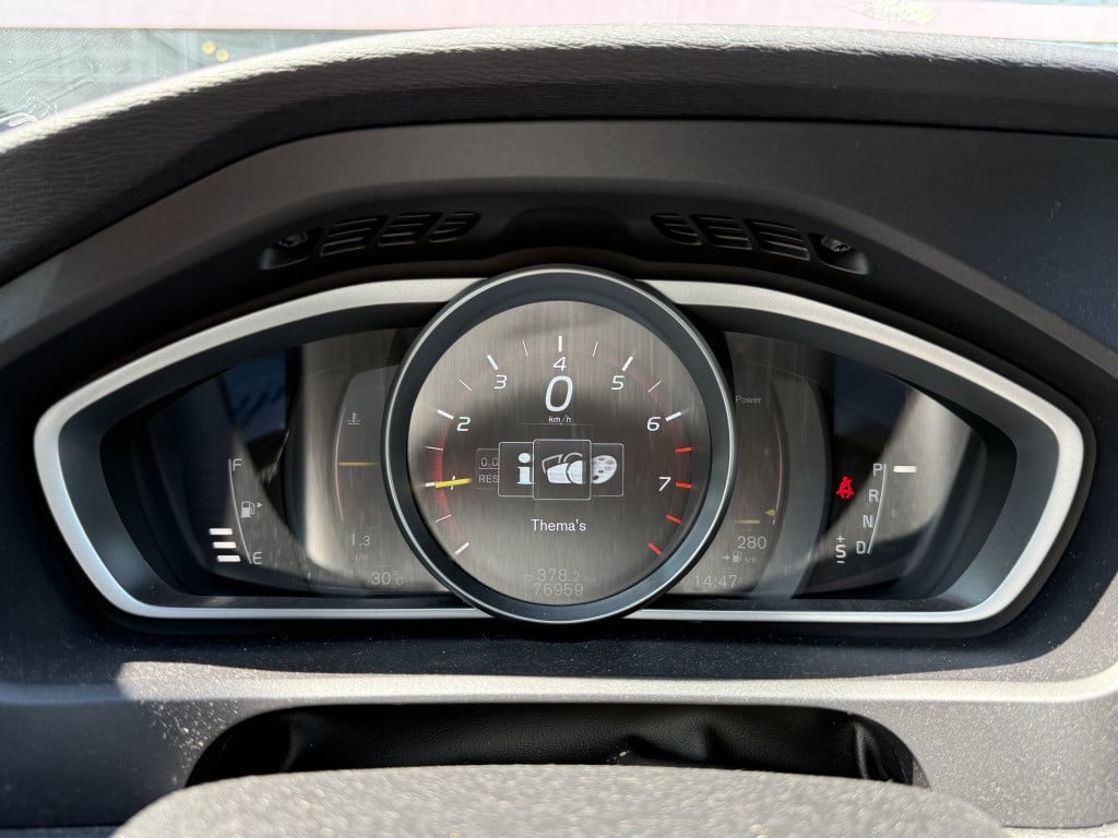 Volvo V40 t3 153pk aut6 polar+ sport| panodak| camera| h&k sound| trekhaak