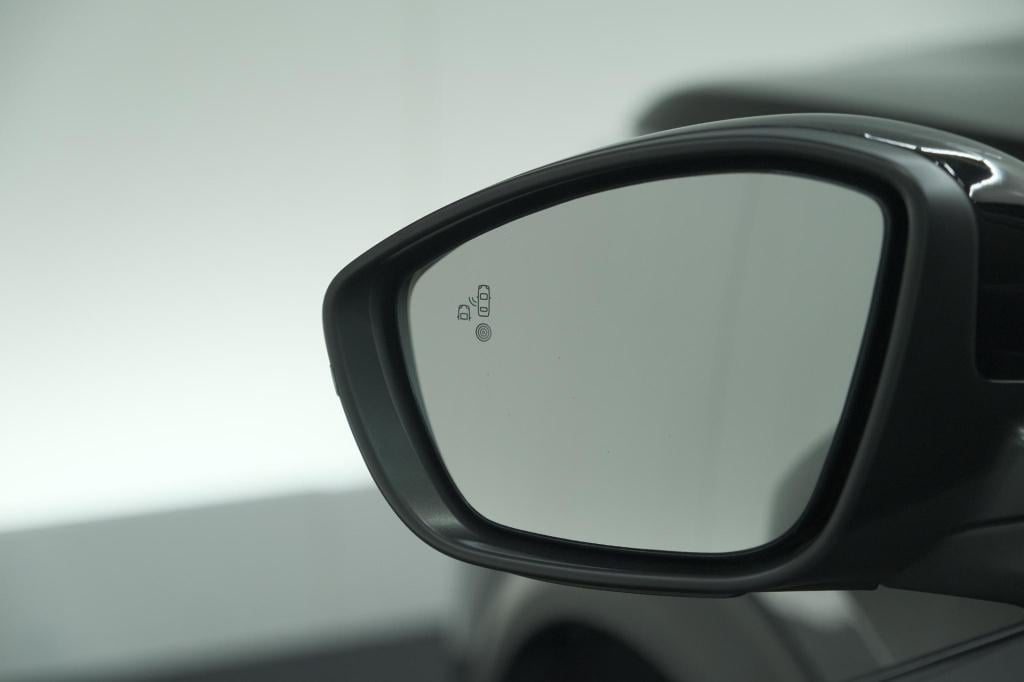 Peugeot 2008 1.2 hybrid 145 allure | 360 camera | adaptieve cruise control 