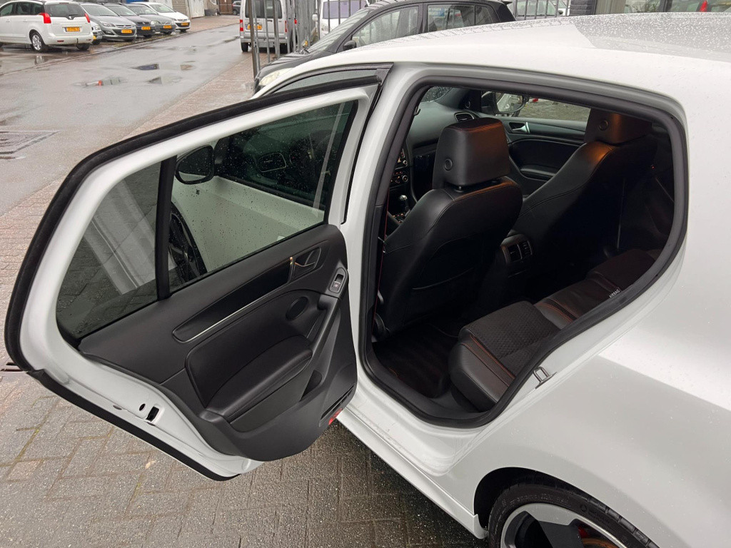 Volkswagen Golf 2.0 gti edition 35