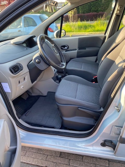 Renault Modus 1.6 MPV automaat.