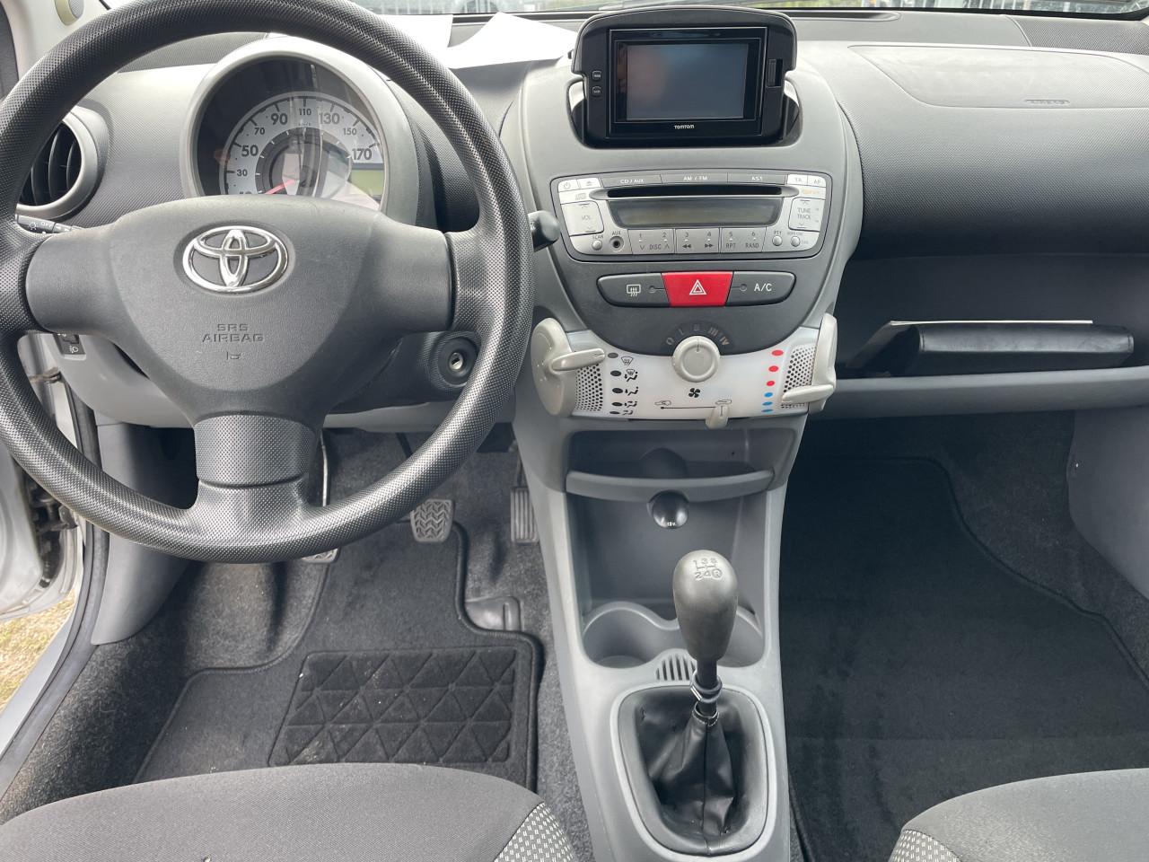 Toyota Aygo 1.0 12v comfort navigator 5 deurs