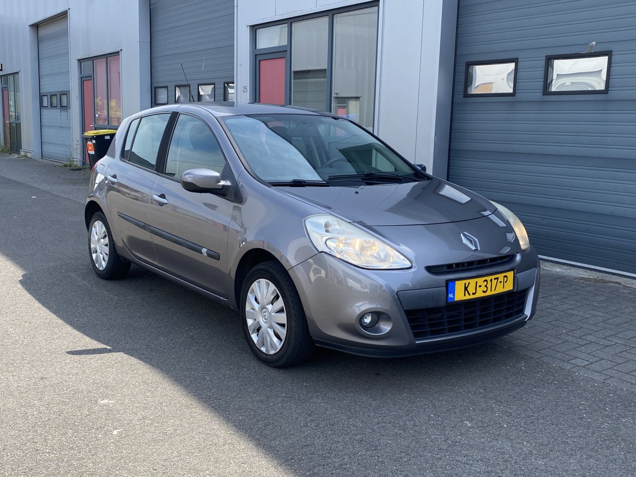 Leuke Renault Clio (2011-175000km) voor leuk prijsje!