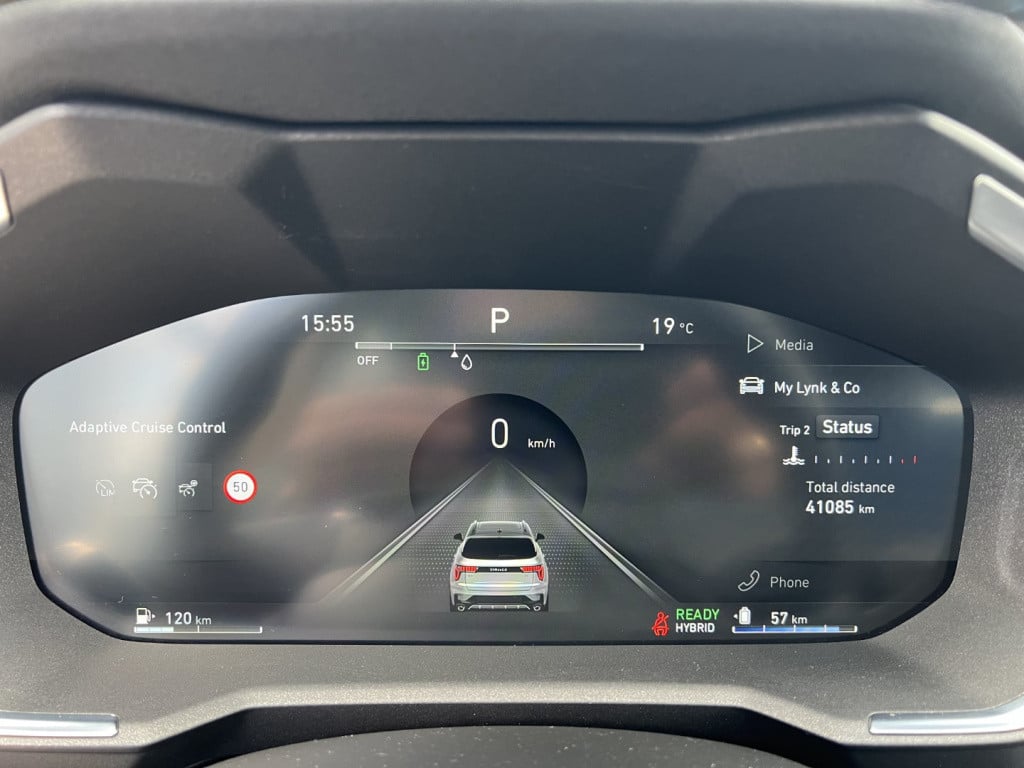 Lynk & Co 01 1.5 261pk phev plug in hybrid ,trekhaak , pano dak,car play