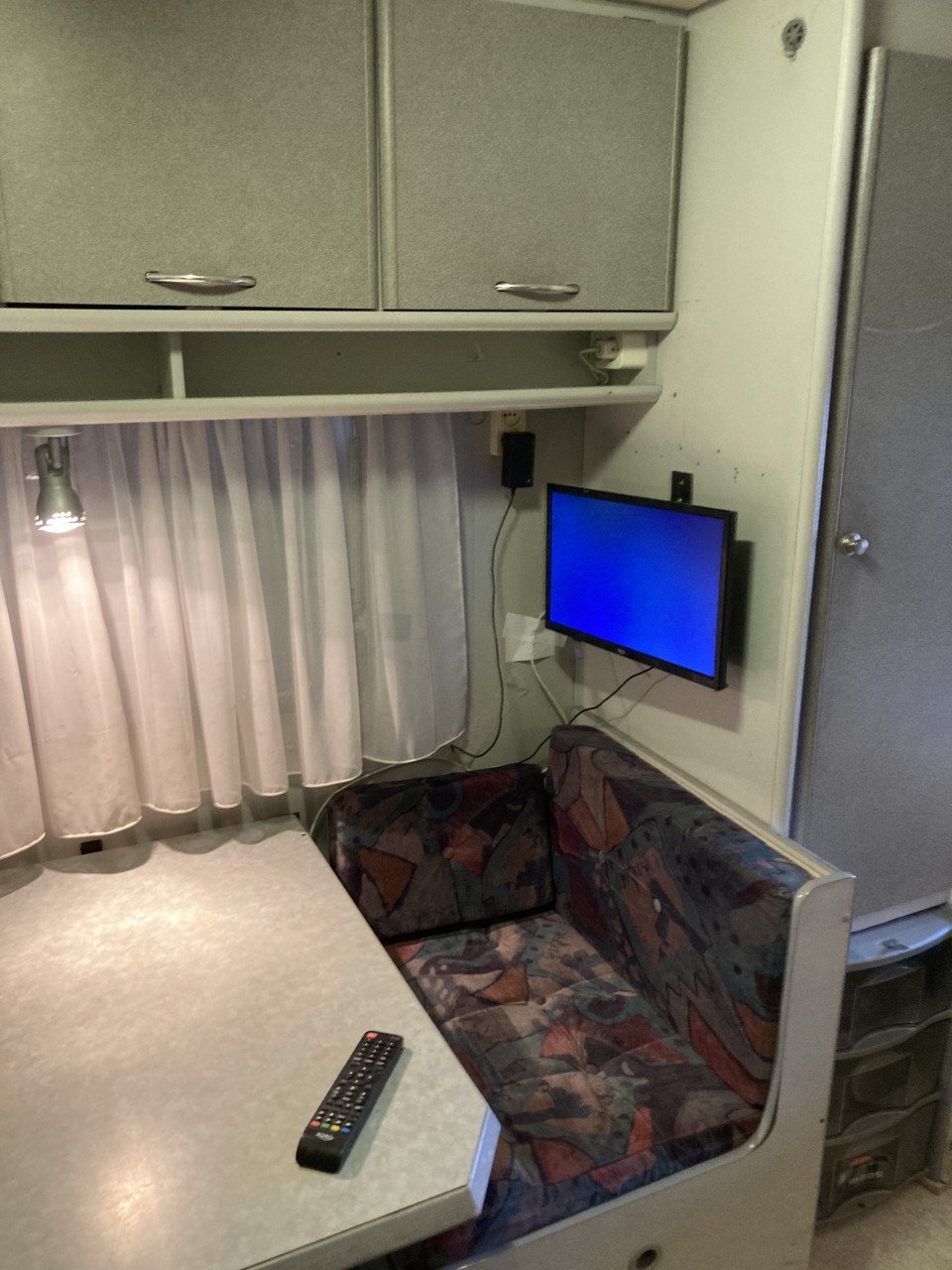 Caravans Beyerland Sprinter en Sterckeman Fjord met voortent en sani!!