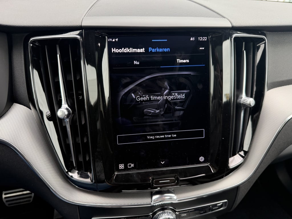 Volvo XC60 t6 340pk recharge r-design| panodak| adap.cruise| 360camera| tre