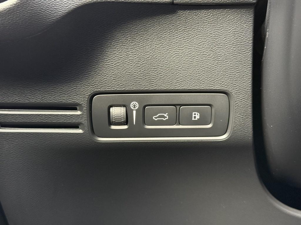 Volvo XC40 t5 262pk recharge ultimate dark| panodak| adap.cruise| camera| e