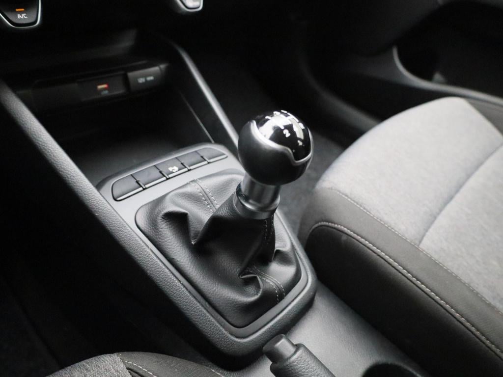 Kia Stonic 1.2 mpi design edition | apple carplay / android auto | parkeers