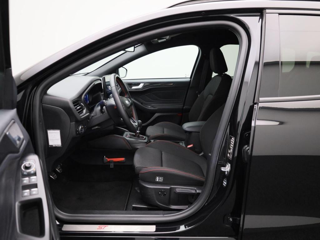 Ford Focus wagon 1.0 ecoboost st line x business | climate control | adapti