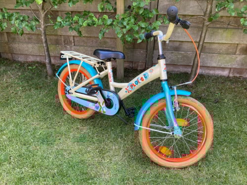 Loekie meisjesfiets 16 inch