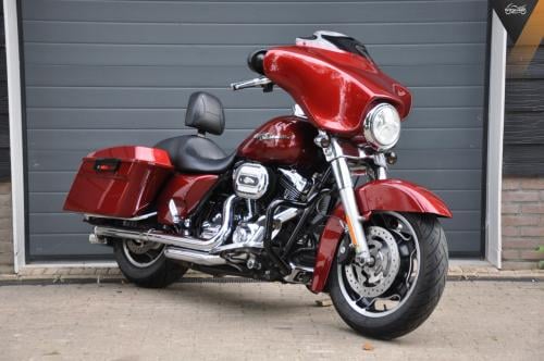 Harley Davidson FLHX Street Glide 96 Mooie motor!