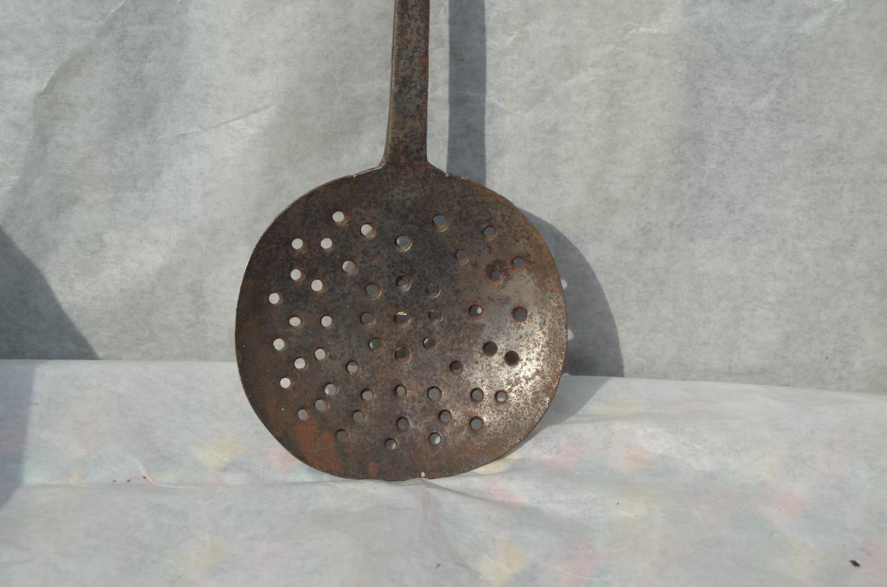 2 Smeedijzeren scheppen 19e eeuw Vuurschep Schuimspaan