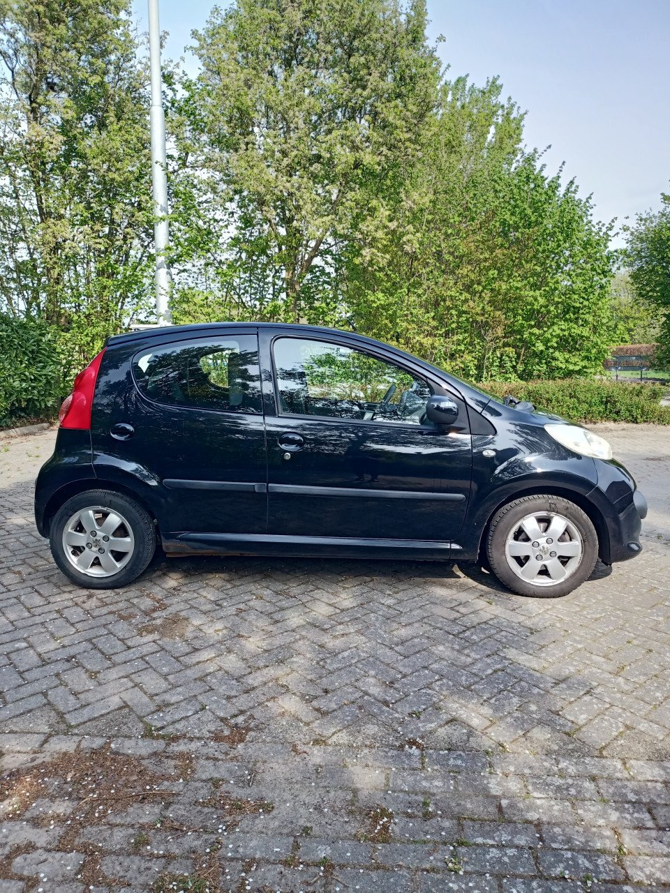 Te koop: nette Peugeot 107 1.0-12V XS